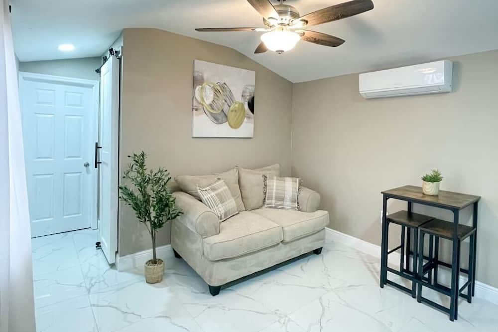 Saint Petersburg Airbnb & Cheap Cabin Rentals from 48 AirCabins