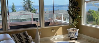 Ocean View & Mount Baker 5 min from the beach! Canada longest pier, restaurant