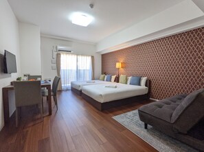 Premium bedding, desk, laptop workspace, blackout drapes - ESLEAD HOTEL Namba Ebisu West (Osaka)