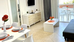 Dining - APARTBEACH FLUROMAR AIR-CONDITIONED RELAX NEXT TO THE BEACH (Salou)