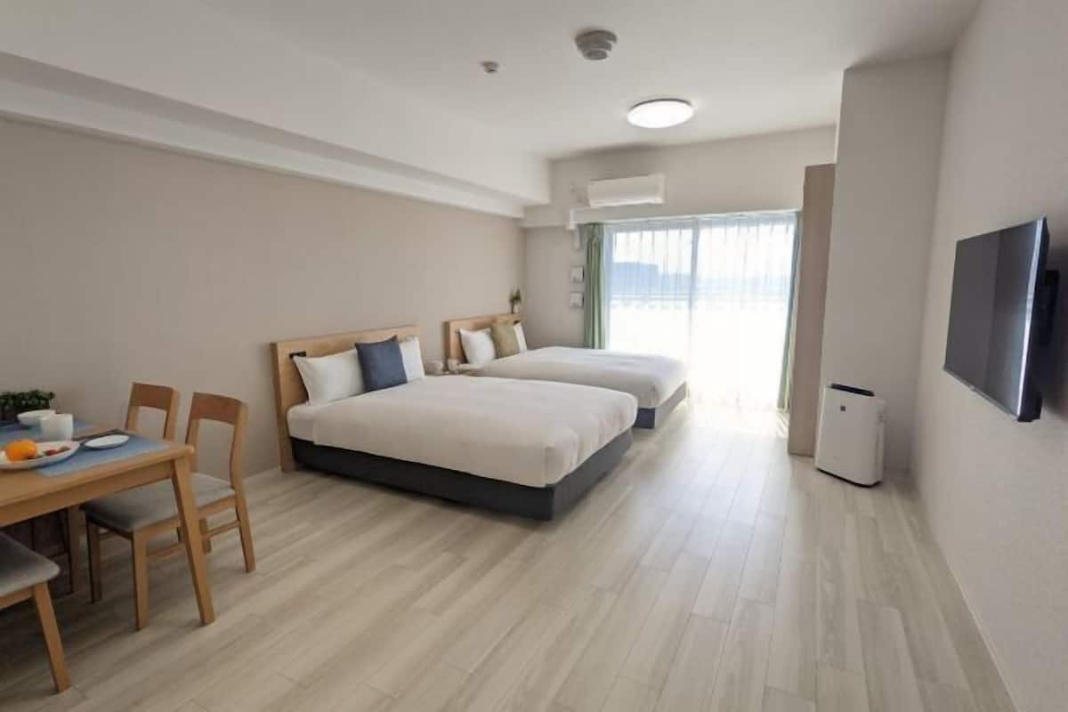 Biancheria da letto di alta qualità, tende oscuranti, insonorizzazione