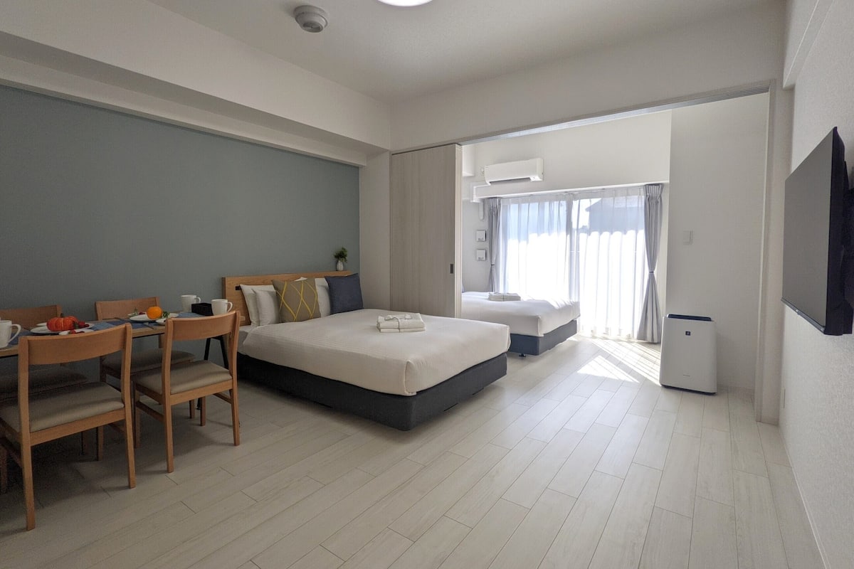 ห้องดีไซน์ทวิน | เครื่องนอนระดับพรีเมียม, ผ้าม่านกันแสง, เตารีด/โต๊ะรีดผ้า