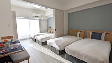 Phòng 4 Tiêu chuẩn | Bộ đồ giường cao cấp, màn/rèm cản sáng, bàn ủi/dụng cụ ủi quần áo