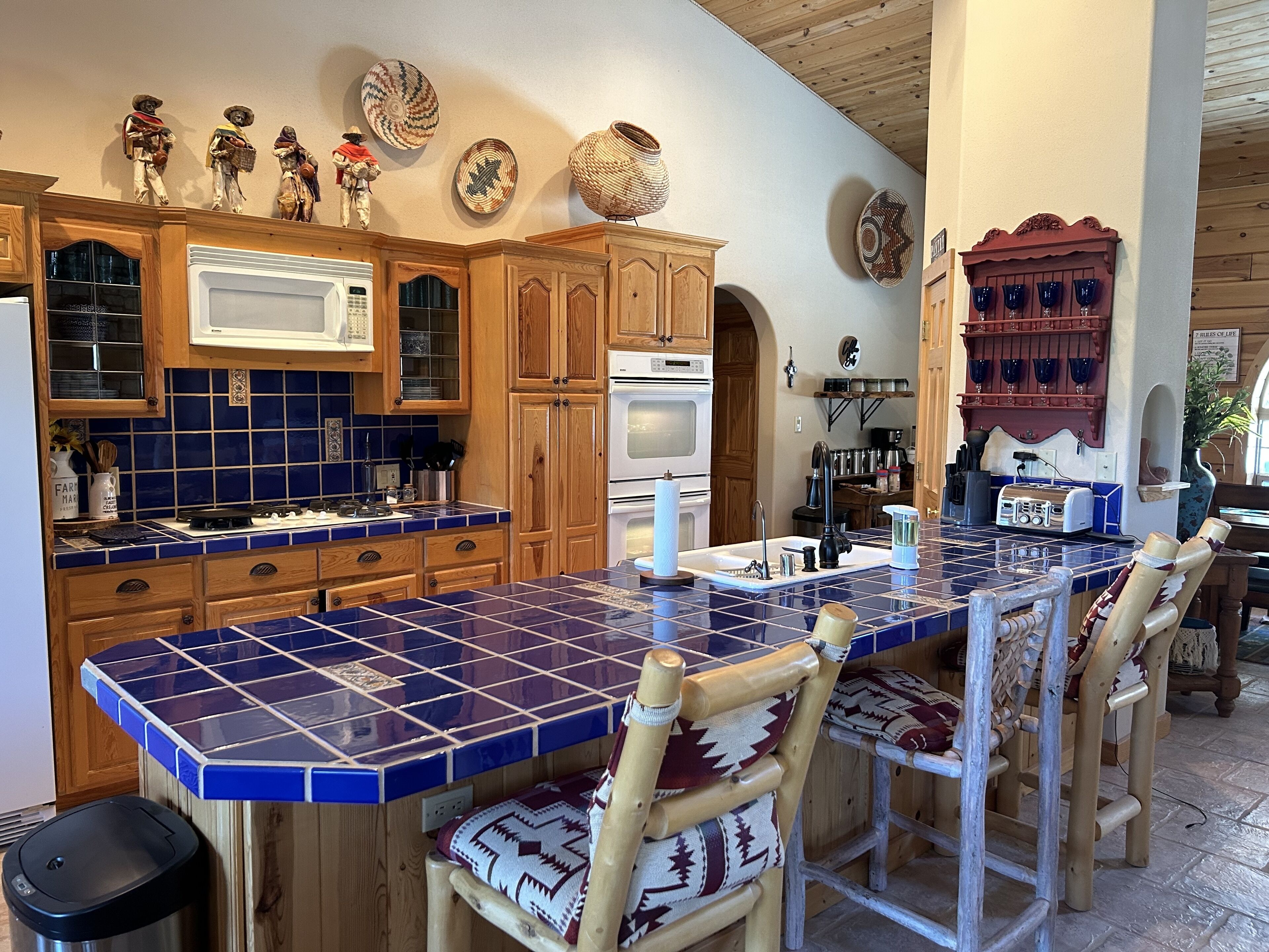 Lost Mountain Lodge w/jacuzzi & Spectacular Views