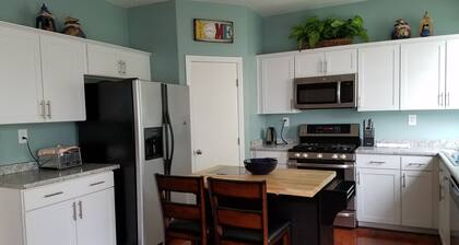 Fun spacious great entertain house at southwest