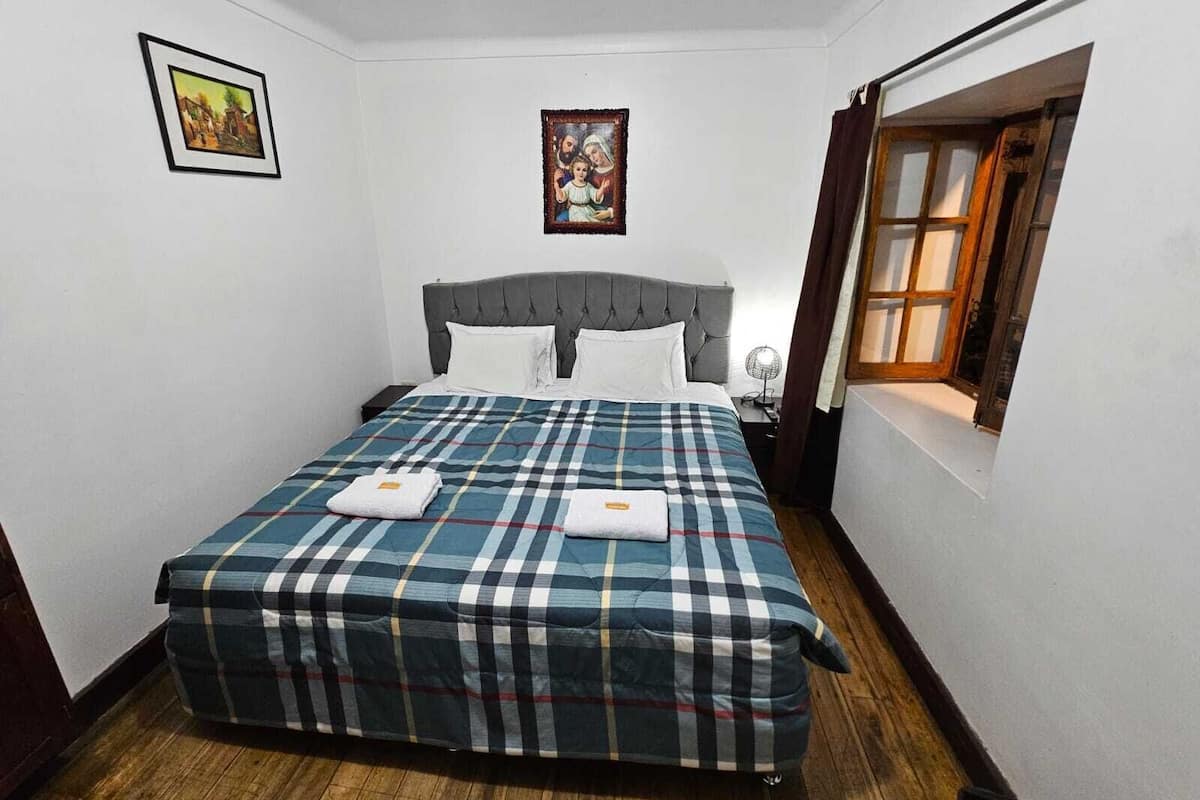 Desk, free WiFi, bed sheets