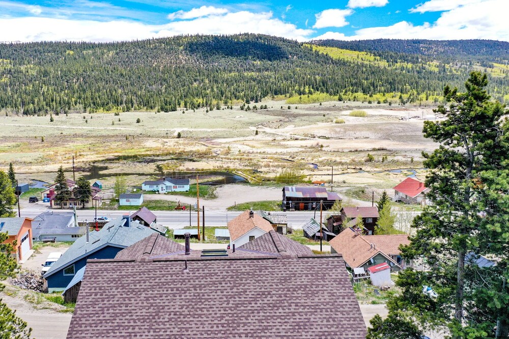 New! Beautiful Mountain House Located in the Town of Alma - Valley View