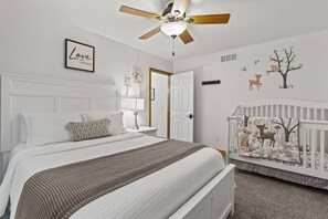 5 bedrooms, desk, iron/ironing board, travel crib