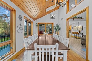 Dining - Experience the views from the hot tub or stargaze on the deck. Play games, relax around the fire pit, and make memories to last a lifetime! (Duncannon)