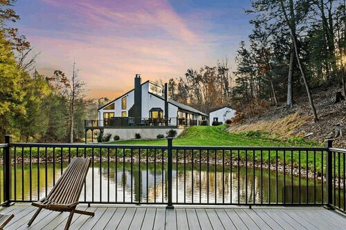 Experience the views from the hot tub or stargaze on the deck. Play games, relax around the fire pit, and make memories to last a lifetime!