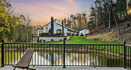 Experience the views from the hot tub or stargaze on the deck. Play games, relax around the fire pit, and make memories to last a lifetime!