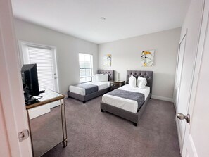 2 habitaciones, tabla de planchar con plancha, internet y ropa de cama 
