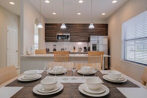 Dining - 126MC: 3 Bedroom Private Pool Home - In Balmoral Resort (Haines City)