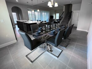 Dining - 200KB: 6 Bedroom Pool Home In Resort Community (Haines City)