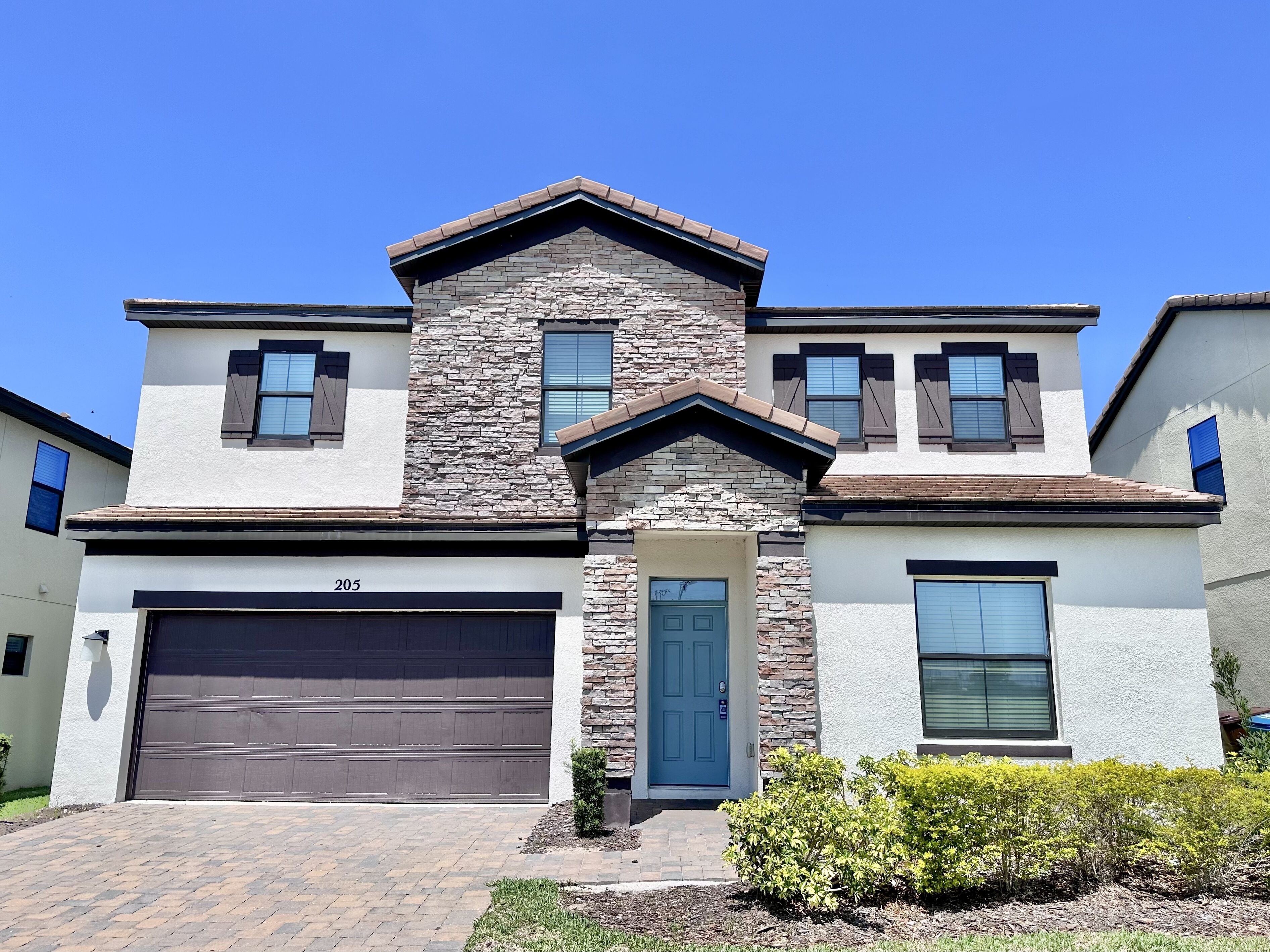 205MCV: 4 Bed with Private Baths Home - Near Legoland