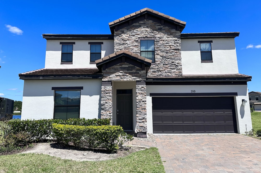 210BP: ADA 4 Bed Large Private Pool Home-Near Legoland-Resort Amenities
