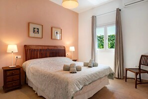 3 habitaciones, tabla de planchar con plancha y wifi gratis 