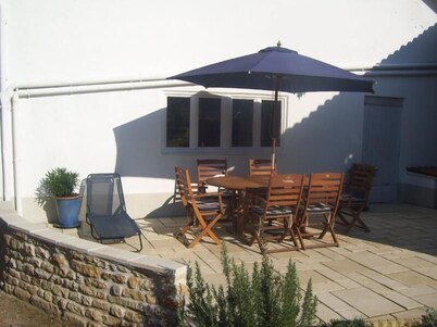 9 Guests - Pet Friendly in rural West France