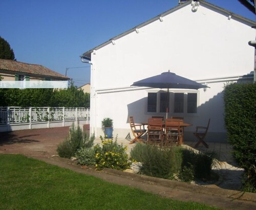 9 Guests - Pet Friendly in rural West France