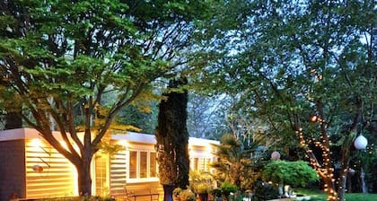 1 Bed Cottage-Museum View-Garden-Free Parking