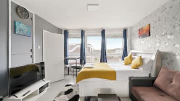 1 bedroom, iron/ironing board, WiFi, bed sheets