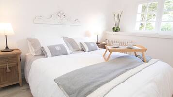 1 slaapkamer, een strijkplank/strijkijzer, gratis wifi, beddengoed