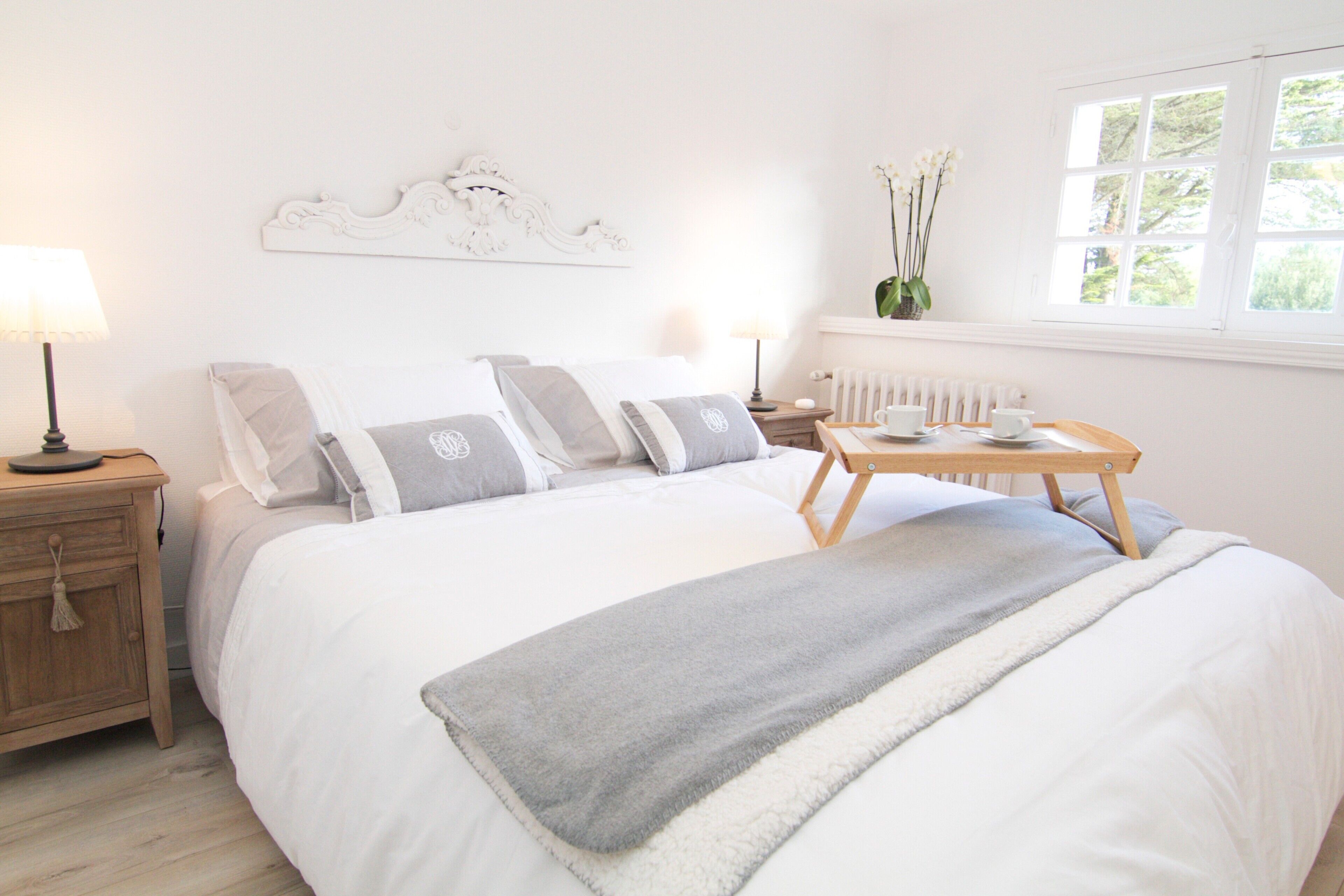 1 habitación, tabla de planchar con plancha, wifi gratis y ropa de cama 