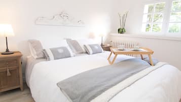 1 habitación, tabla de planchar con plancha, wifi gratis y ropa de cama