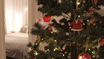 1 habitación, tabla de planchar con plancha, wifi gratis y ropa de cama