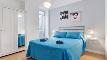 1 slaapkamer, een strijkplank/strijkijzer, gratis wifi, beddengoed