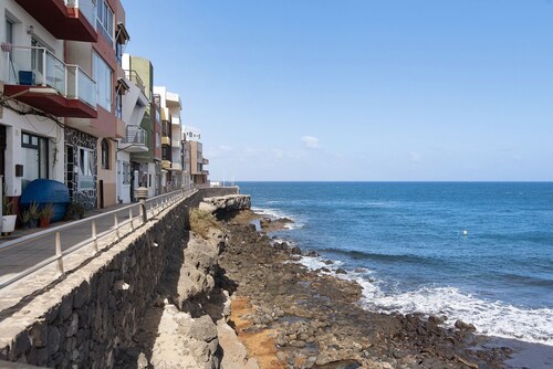 Vacation Apartment 'Seaside  Gran Canaria' with Sea View and Wi-Fi