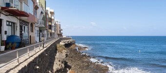 Vacation Apartment 'Seaside Gran Canaria' with Sea View and Wi-Fi