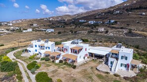 Exterior - Holiday Home 'Anemologio 101 Tinos' with Sea View, Wi-Fi and Air Conditioning (Laouti)