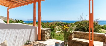 Holiday Home 'Anemologio 202 Studio Tinos' with Sea View, Wi-Fi and Air Conditioning