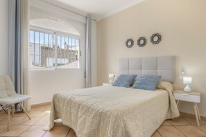 3 bedrooms, iron/ironing board, free WiFi, bed sheets - Holiday Home 'Chalet Fuente2 Shared Pool Family' with Shared Pool and Air Conditioning (Conil de la Frontera)