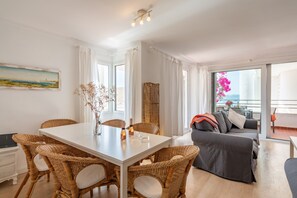 Dining - Apartment 'El Barco' with Balcony and Wi-Fi (Puerto Pollensa)