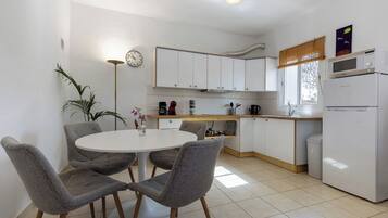 冰箱、微波炉、炉灶、茶具/咖啡用具