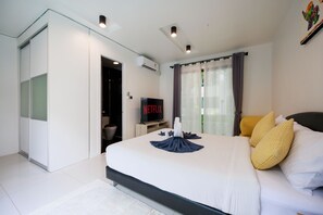 4 bedrooms, in-room safe, individually decorated, iron/ironing board - Pool villa at Kamala Regent by Lofty (Kamala)
