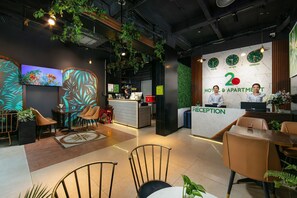 Reception - Hai Muoi Hotel & Apartment (Hanoi)