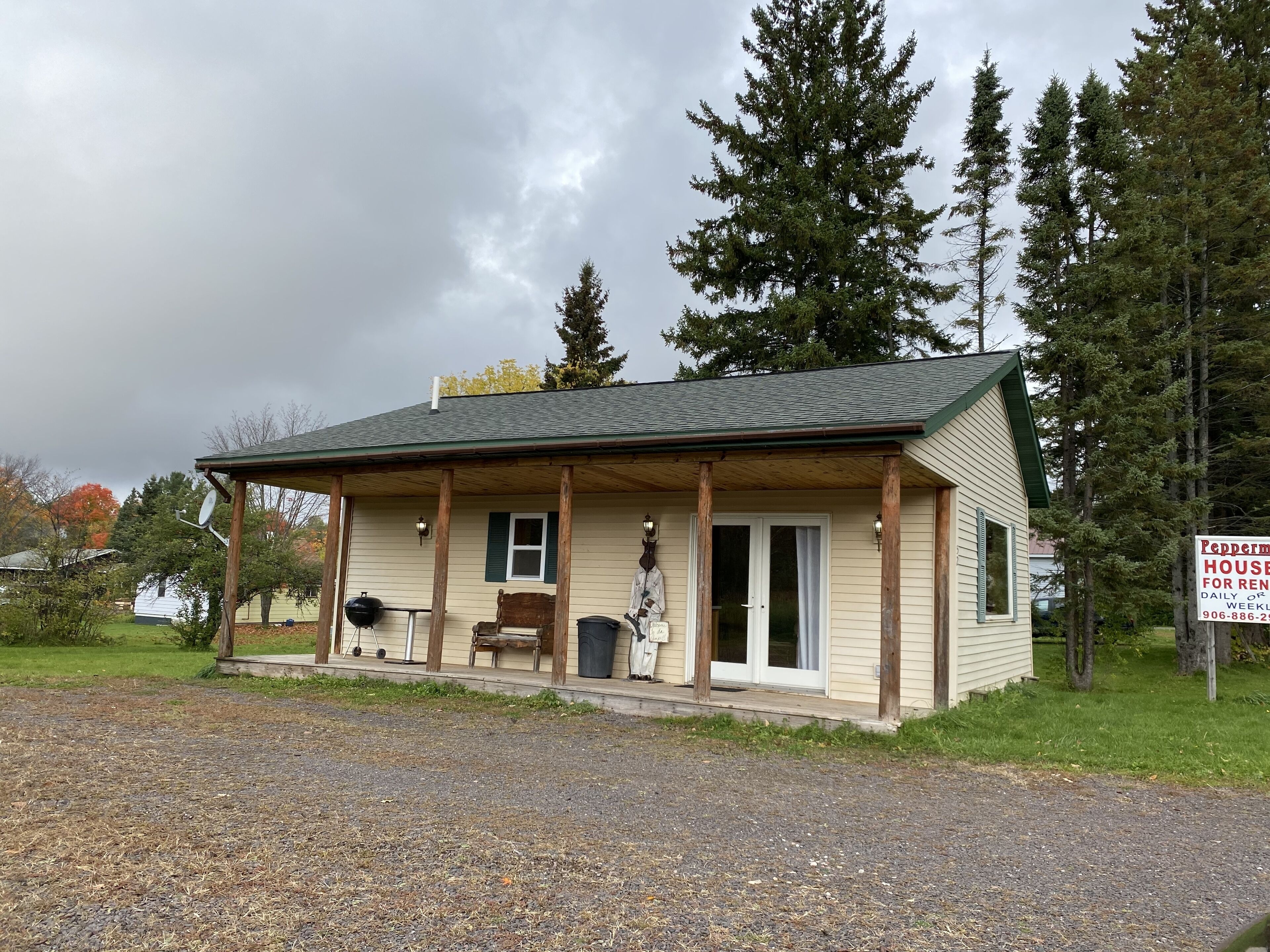 52 on 3, a Cozy cabin. Endless nature adventures!