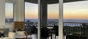 New! Stunning Expansive Gulf+Bay Sunset Views,LargeDeck, 2 Living Rms & 2 Bedrms