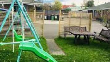 Área de juegos infantiles al aire libre