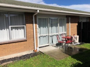 Terrace/patio - Coachman Motel (Christchurch)