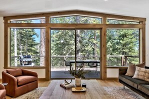 Interior - Treetops Adventure Lodge: Designer Home+Hot Tub+AC (Tahoe Vista)