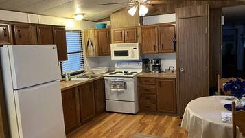 Microwave, toaster, blender, cookware/dishes/utensils
