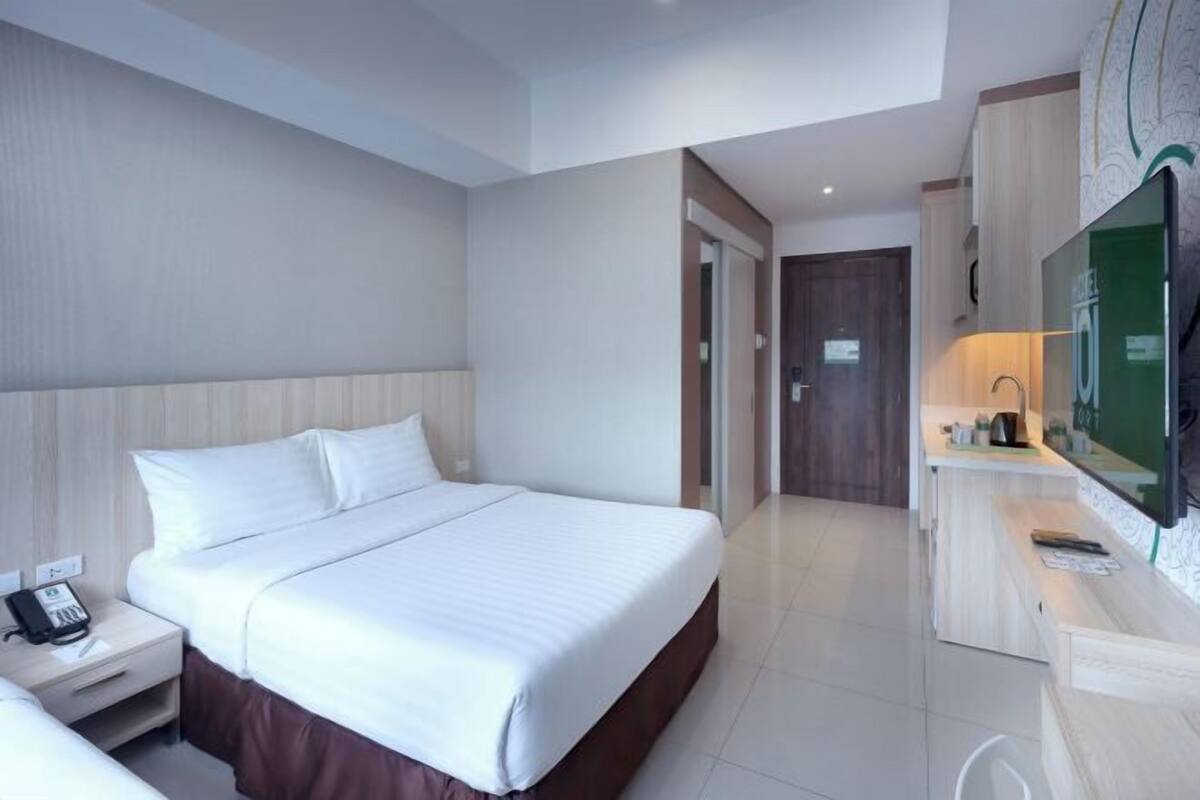Premium bedding, memory-foam beds, in-room safe, desk