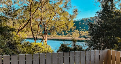 Stunning river views! Private guesthouse & courtyard close to nation park & more