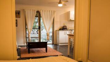 1 bedroom, desk, free WiFi, bed sheets