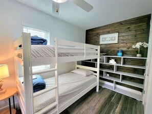 2 Schlafzimmer, Schreibtisch, kostenloses WLAN, Bettwäsche