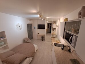 1 bedroom, free WiFi, bed sheets - Studio Hypercentre/plage à 2 min (Ajaccio)